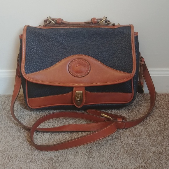 Dooney & Bourke Handbags - Vintage Dooney&Bourke Carrier Top Handle Crossbody